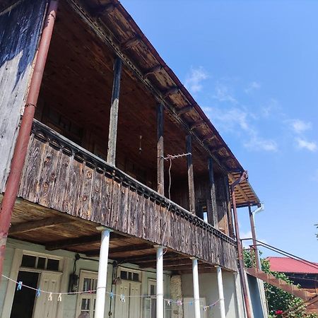Racha Chogovadze'S Guest House Ambrolauri Esterno foto