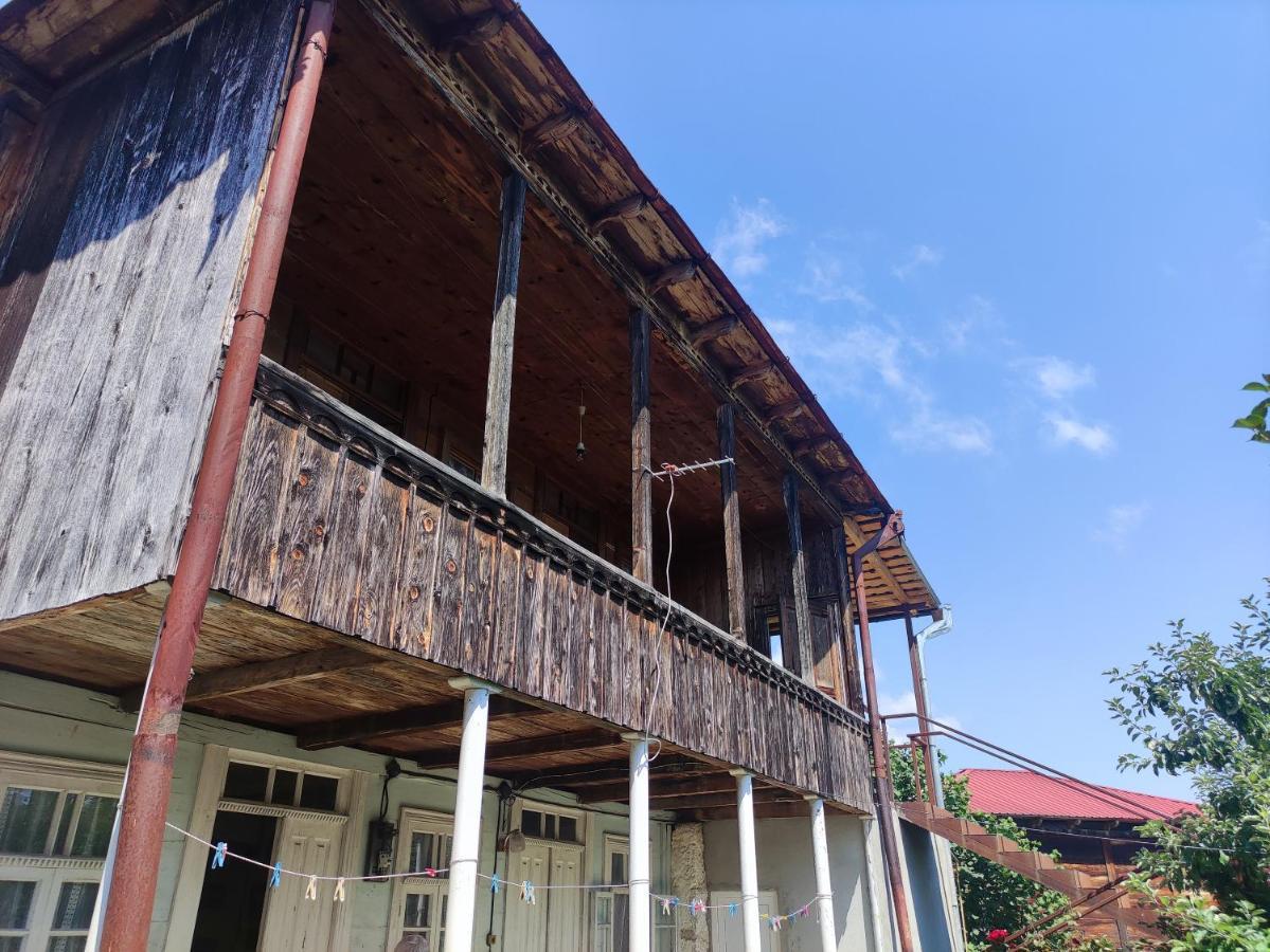 Racha Chogovadze'S Guest House Ambrolauri Esterno foto